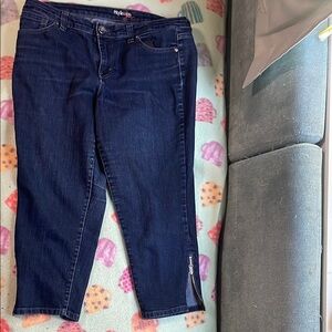 Women's Jean capris with zippers